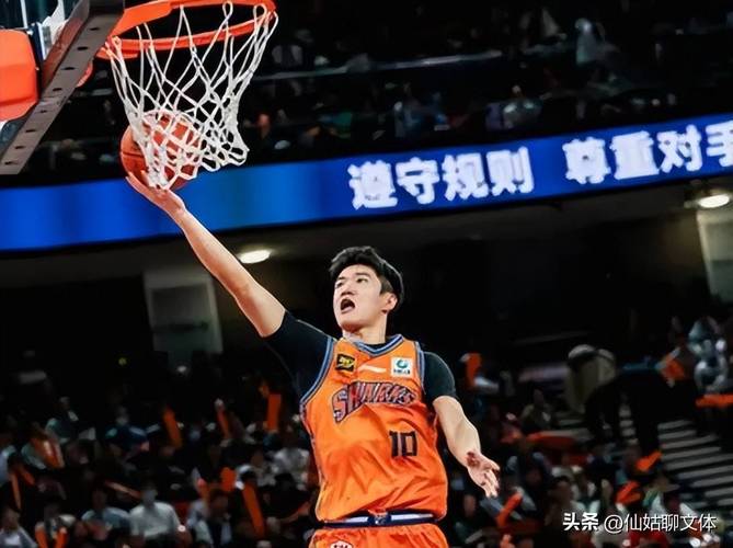 替补齐发力！李添荣三分9中6砍18分偰李永炜8中7贡献17分3板4助