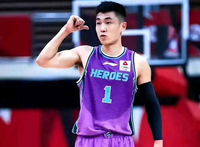 组织没问题！高诗岩送8助攻另3中2拿到5分3篮板