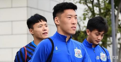 【直播吧在现场】朱辰杰：我现在算中生代对每个球队我们都想赢