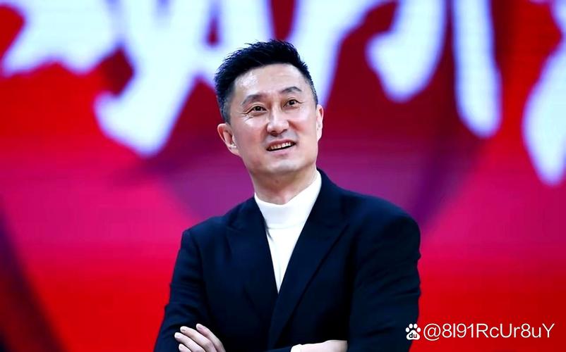 杜锋身兼三职是否合理郭士强曾打擦边球胡雪峰是前车之鉴